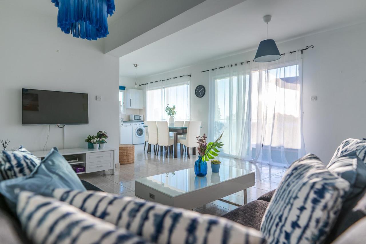 Makenzy Seaview Penthouse Apartment Larnaca Exterior photo